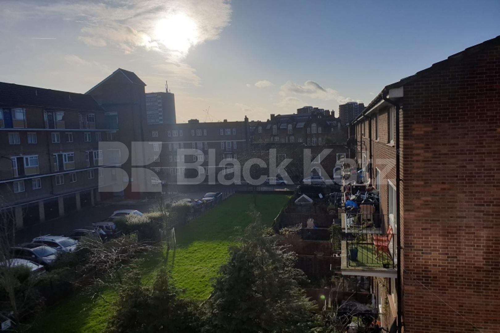 Top floor double studio with south facing balcony Tisdall House Barlow Street , Elephant and Castle